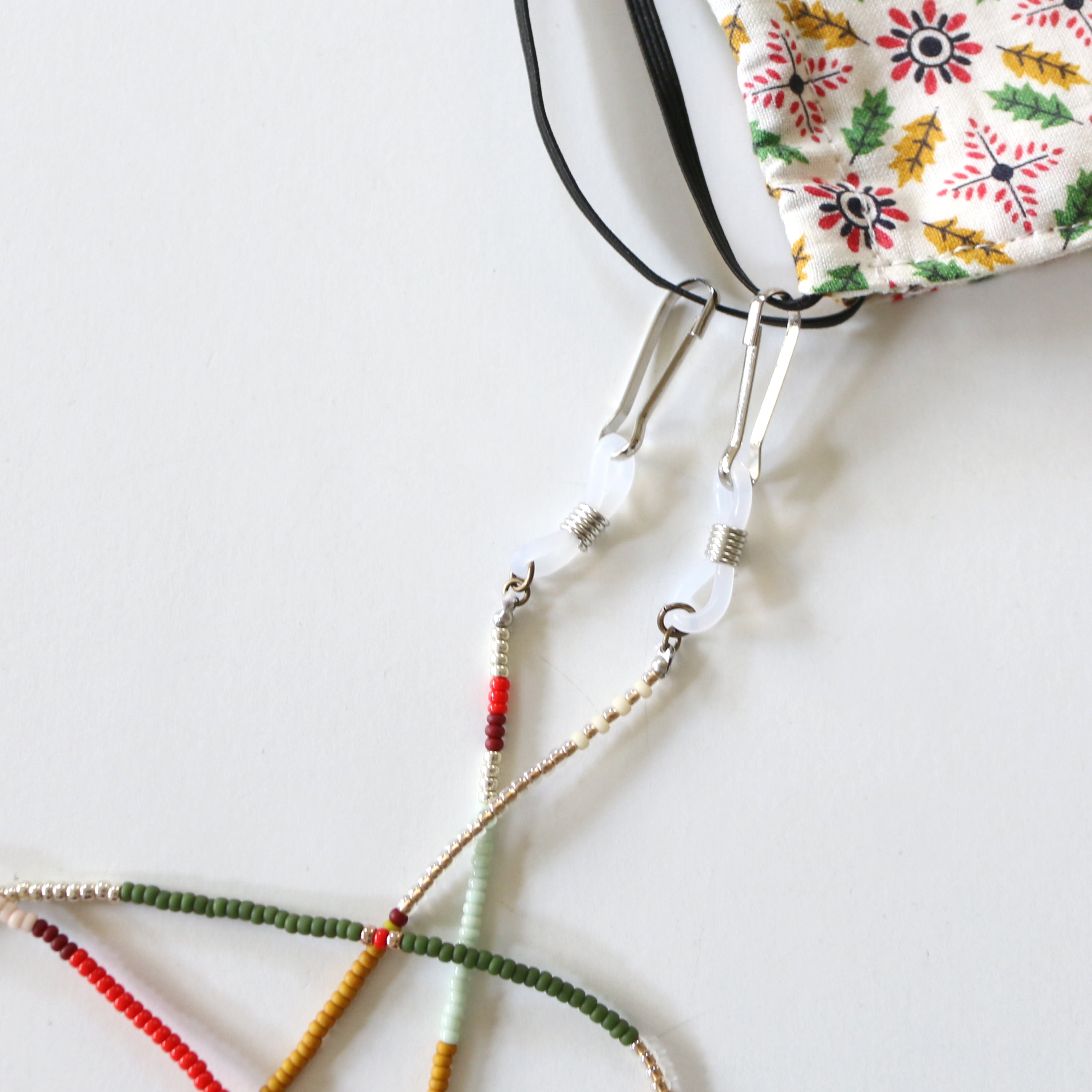 How to Make a Beaded Glasses Chain
